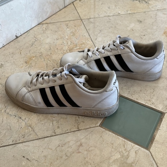 Adidas three stripe sneakers - Picture 7 of 11